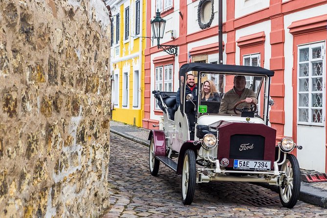 1,5 hour oldtimer convertible Prague sightseeing tour - Lesser Town, St. Nicholas, and Petřín