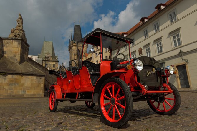 1 hour Old timer Convertible Prague Sightseeing Tour - Why a vintage convertible works so well in Prague