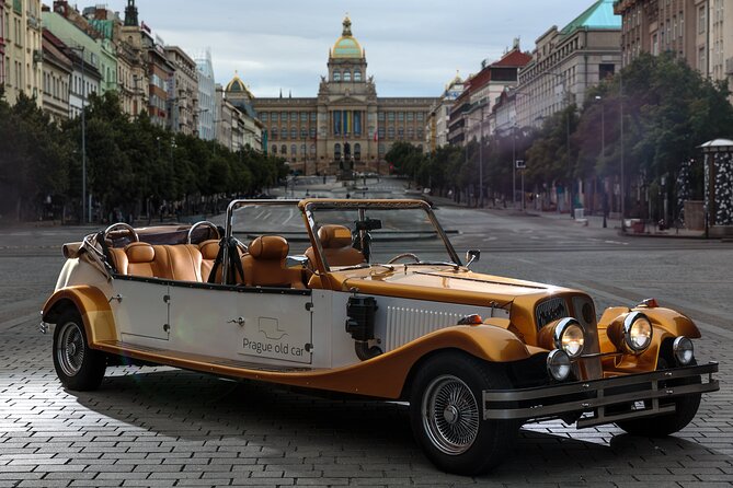1 hour Old timer Convertible Prague Sightseeing Tour - Prague Castle and Loreta: start above the city