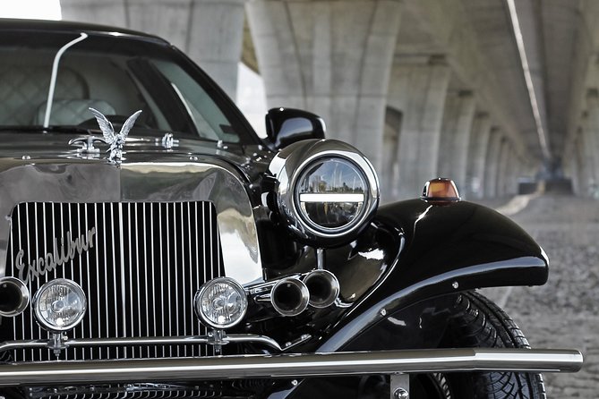 1 hour ride in vintage limousine - Photo opportunities without a packed schedule
