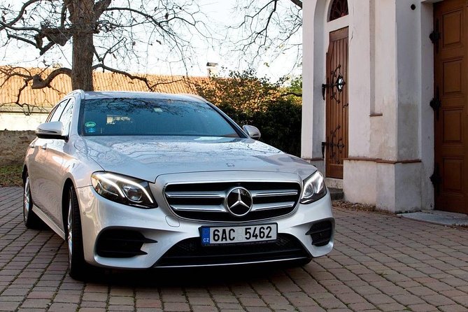 1-way Prague to Vilshofen private transfer - up to 7 passengers - Mercedes-Benz car or minivan: choose with care