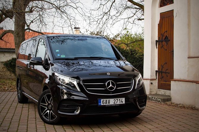 1-way Prague to Vilshofen private transfer - up to 7 passengers - What the 3-hour-20-minute ride feels like