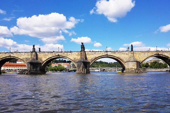 2:5-Hour Walking Tour of Old Town Prague with Boat Ride - Entering Josefov, Prague’s Jewish Quarter