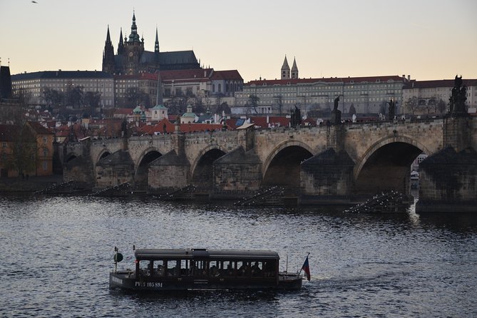 2:5-Hour Walking Tour of Old Town Prague with Boat Ride - Starting in Old Town Square