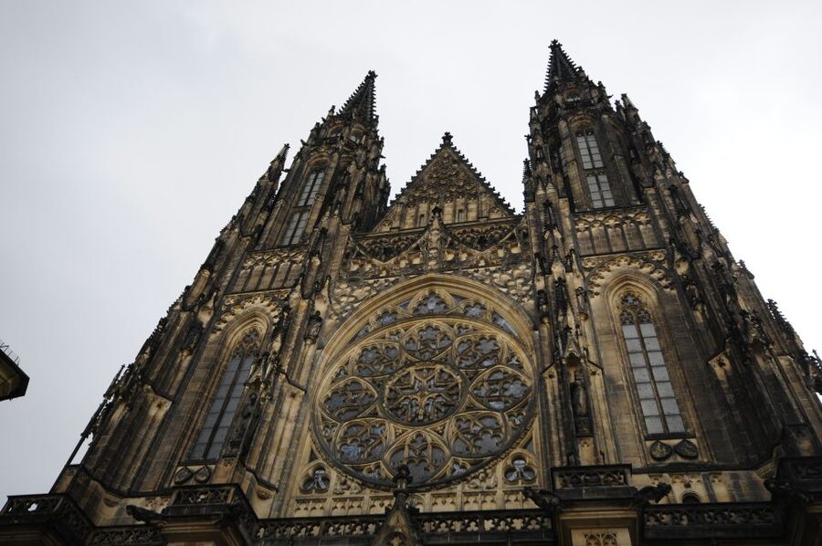 3-Hour Prague Castle & Interiors Tour - St. George’s Basilica and a Different Mood