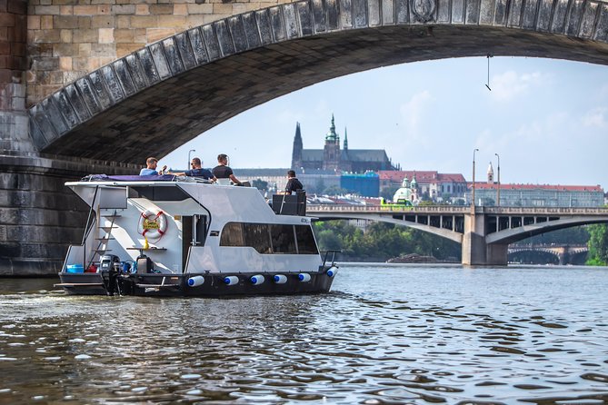 3-hours Prague Private Boat Cruise Beer or Prosecco Unlimited - Starting at Naplavka on Rašínovo nábřeží