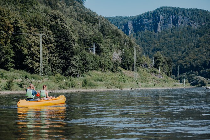 Canoeing on the Elbe river + Bike rental from Děčín to Bad Schandau - Switching from canoe to bicycle