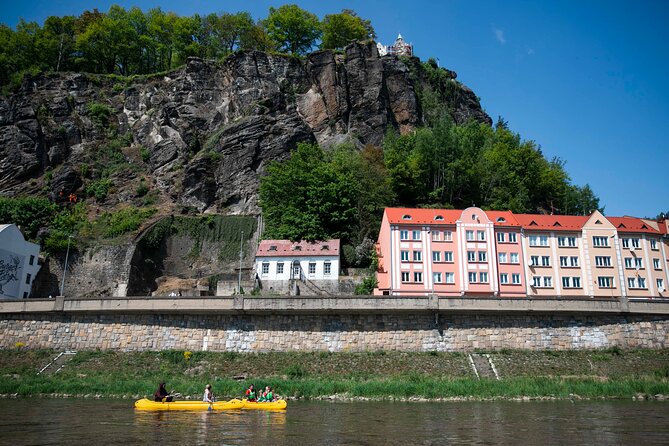 Canoeing on the Elbe river from Děčín to Bad Schandau - Paddling into Bohemian and Saxon Switzerland