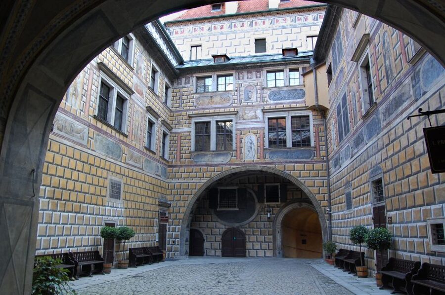 Český Krumlov: 2 Hour Private Walking Tour with Guide - High Terraces and the Best Views Across Town