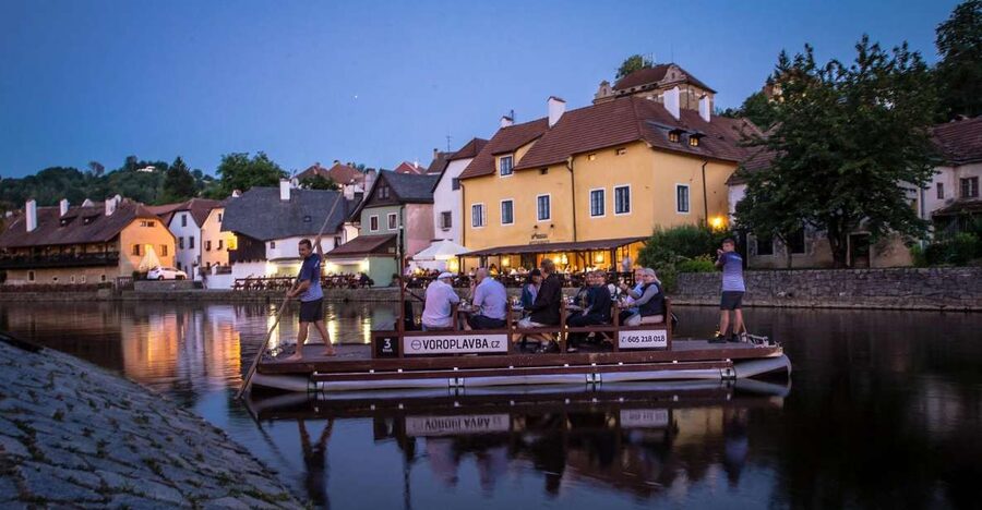 Český Krumlov: Advent Wooden Raft River Cruise - Why the Wooden Raft Makes a Difference