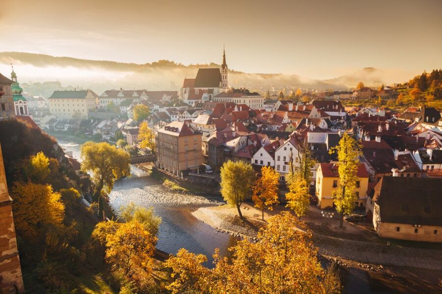 Český Krumlov: Half-Day Medieval Architecture Walking Tour - Why Český Krumlov works best on foot