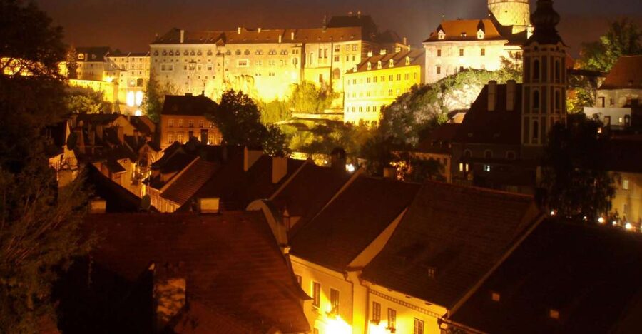Český Krumlov: Night Walking Tour with a Professional Guide - The First Streets: History With the Light Fading