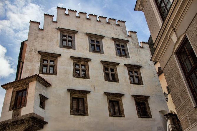 Cesky Krumlov Private day trip from Prague with Lunch and Castle admission - Should you book it?