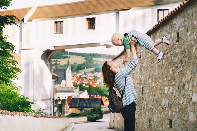 Cesky Krumlov Tour 4 hours - What the guides add to the experience