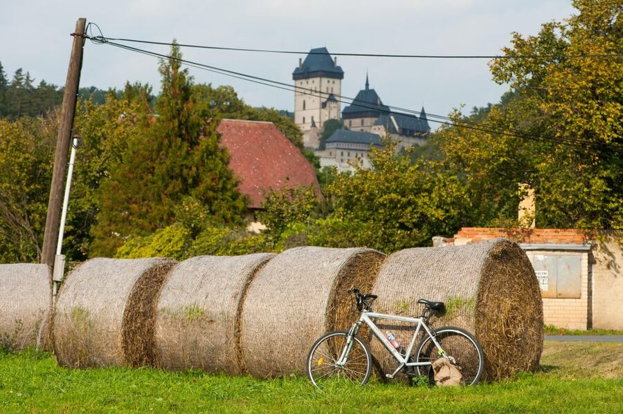 Countryside Bike Tour From Prague To Karlstejn Castle - Why this makes a good day outside Prague