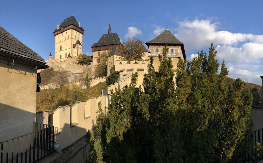 Coutryside bike tour to Karlstejn Castle. - Walking up to Karlstejn Castle