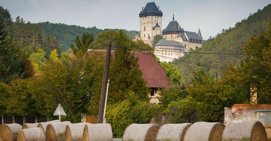 Coutryside e-bike tour to Karlstejn Castle - Key points to know before booking
