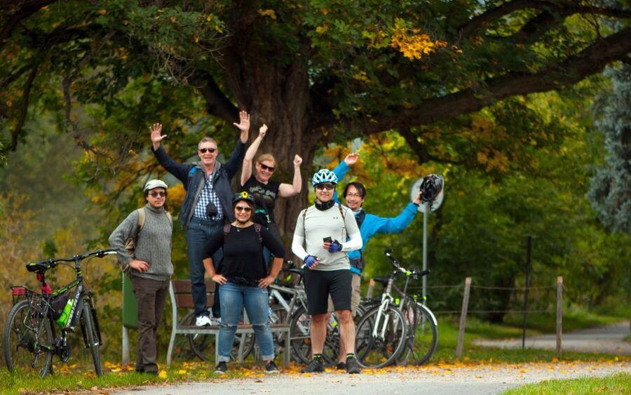 Coutryside e-bike tour to Karlstejn Castle - Who should book this Karlštejn day trip?