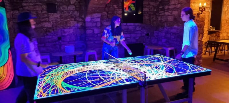 Crew Bar Prague: Open bar, ping pong or shuffleboard game - Who will enjoy this most