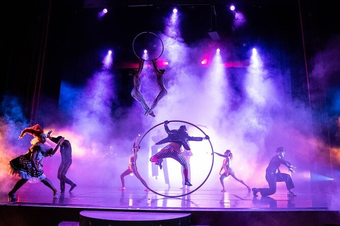 Czech Cabaret Show - The important catch: singing is playback