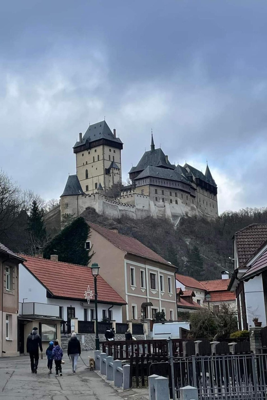 Day trip to Karlstejn castle and Famous Bohemian glassworks - Watching crystal take shape at the glass factory