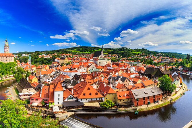 Day Trip to the Fairytale Town of Cesky Krumlov - Five hours in Cesky Krumlov: beautiful, compact, and busy