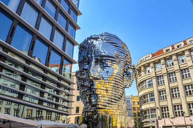 Discover Prague’s most Photogenic Spots with a Local - Pařížská Street and the city’s polished side