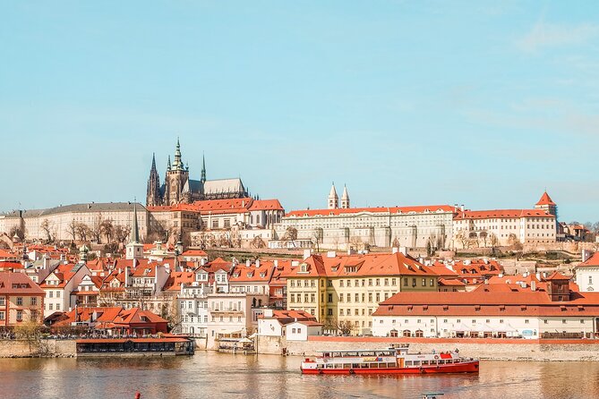 Discover the Best of Prague: Private Tour incl Best beer tasting - Charles Bridge in 30 minutes