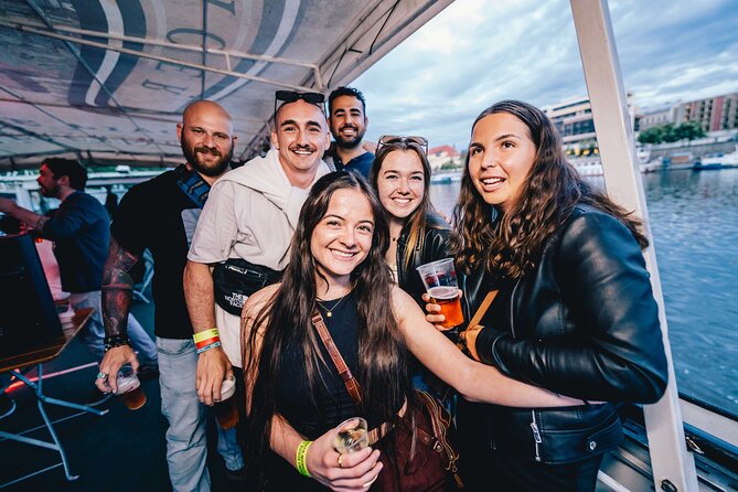 Drunken Monkey Prague Boat Party w/ 2hr Open Bar, DJ & Club Entry - Who will enjoy this Prague night out