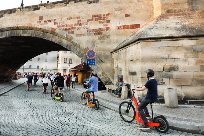 E-Bike, E-Scooter Viewpoint Fun Tour - Old Town Square and the Astronomical Clock