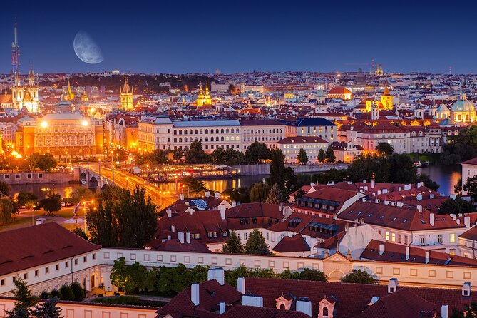 Evening View Walk in Prague - Timing matters more than you might expect