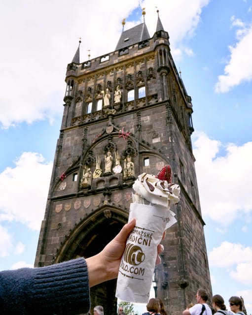 Explore Prague with our chimney cake Prague trail! - Photos, maps, and the small social-media challenge