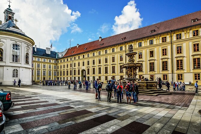 Explore the Historic Prague Castle: Private Half-Day Walking Tour - St. Vitus Cathedral and the Tomb of Saint Wenceslaus
