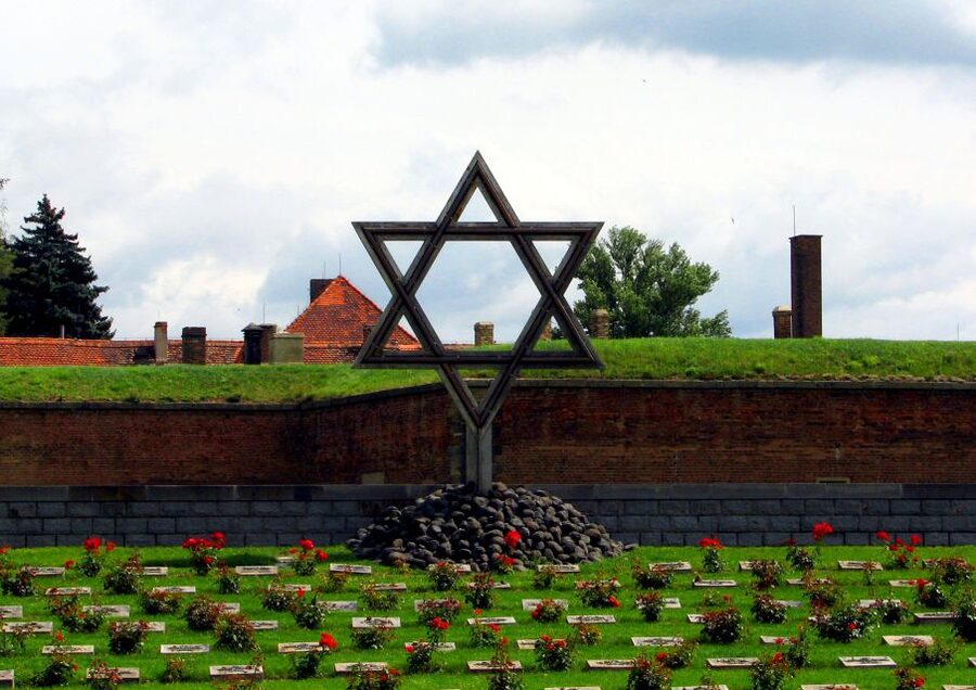 From Prague: All-inclusive Bus Tour to Terezin Memorial - The crematorium and the weight of the visit