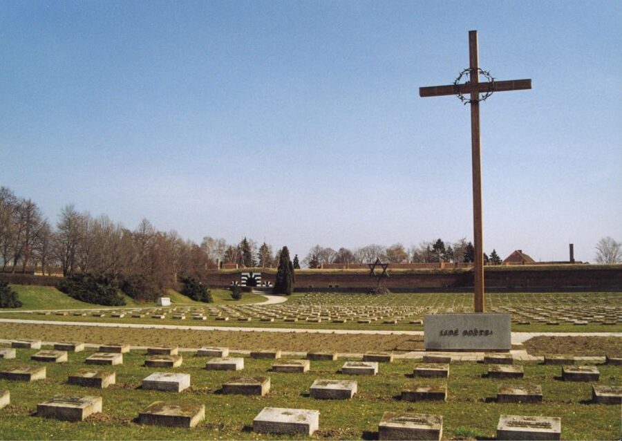 From Prague: All-inclusive Bus Tour to Terezin Memorial - How the guides shape the experience