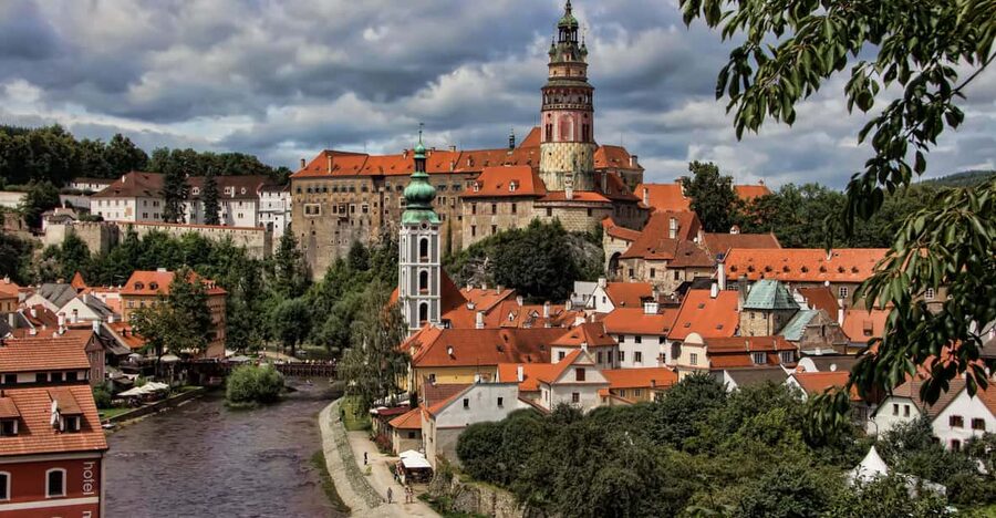 From Prague: Český Krumlov Full-Day Tour with Pickup - What to bring and how to use the free time