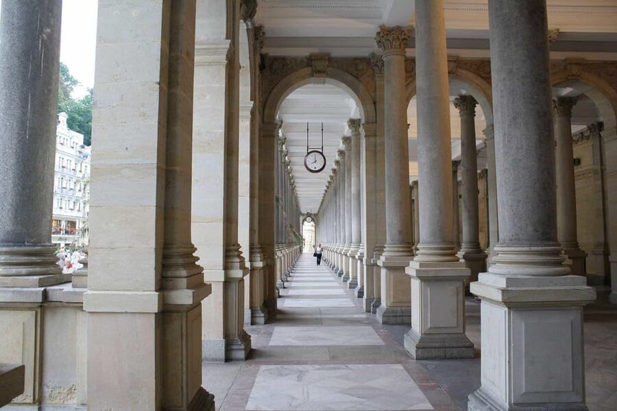 From Prague: Day trip to Karlovy Vary - How to make four hours count