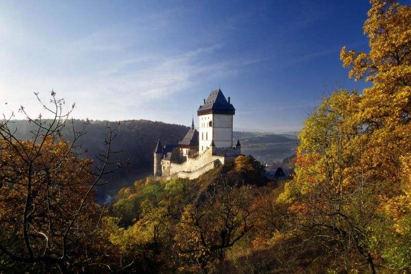 From Prague: Karlstejn Castle Skip-the-Line Ticket and Tour - Moving down through the Marian Tower and Imperial Palace