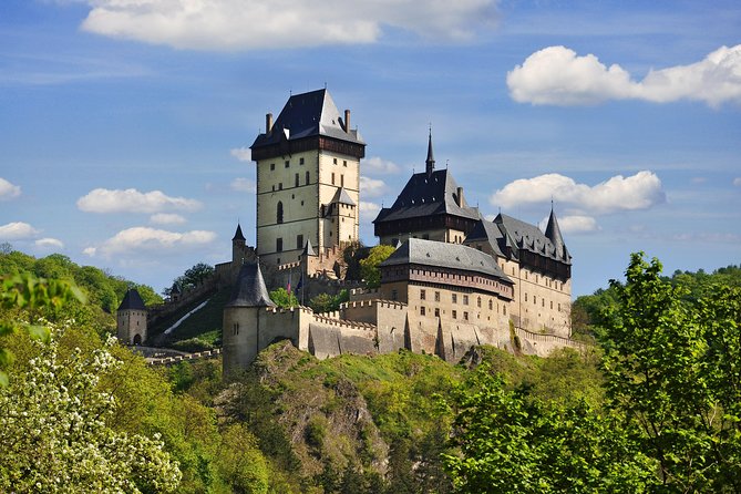 From Prague: Karlstejn with Admission and Pick up - The 9:30 am meeting at Na Florenci