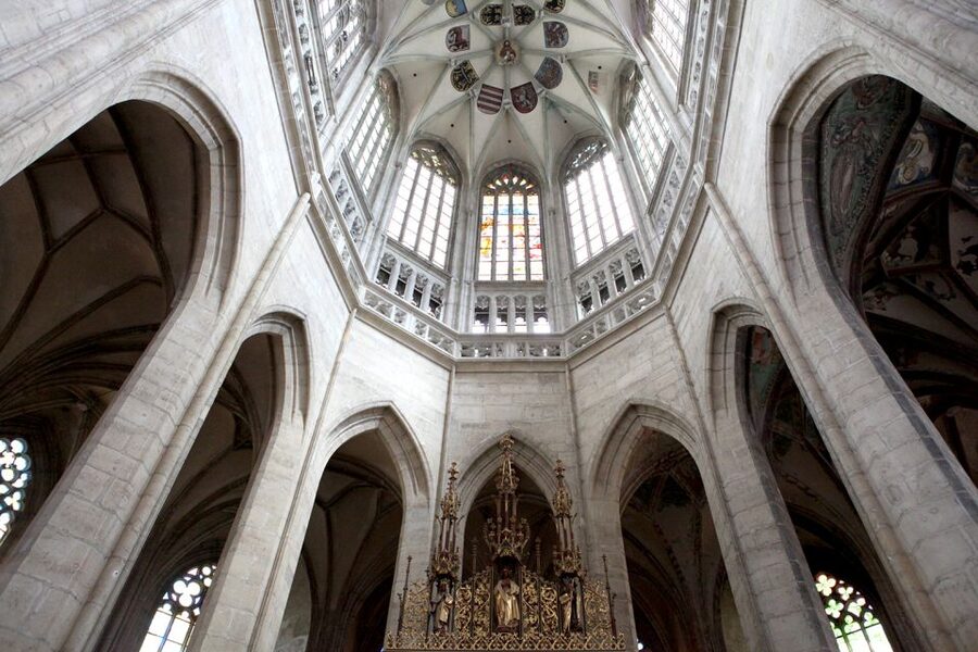 From Prague: Kutna Hora and Bone Chapel Tour - Lunch in a local Czech restaurant