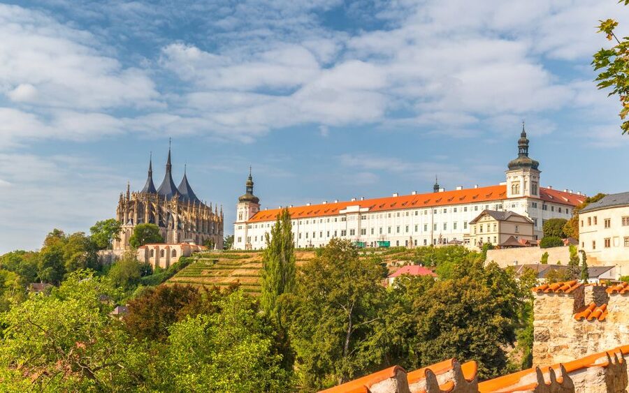 From Prague: Kutná Hora Day Excursion with Bone Church - Sedlec Ossuary: a chapel built around remembrance