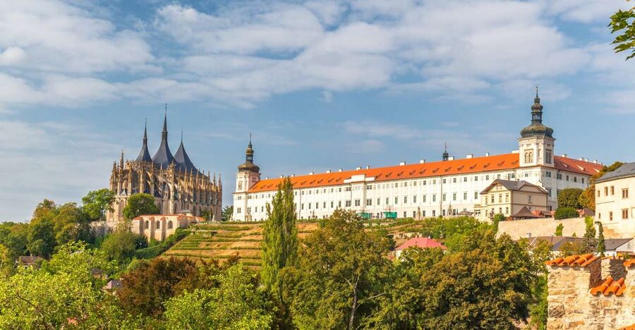 From Prague: Kutná Hora Day Excursion with Bone Church - Practical details that can save you trouble