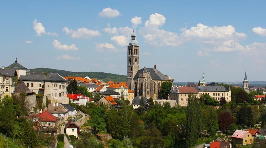 From Prague: Kutna Hora private Day Tour by car - The Sedlec Ossuary: a powerful, unusual stop