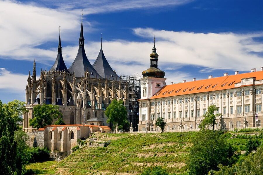 From Prague: Kutná Hora, St.Barbara’s Church, Sedlec Ossuary - Sedlec Ossuary and its 40,000 bones