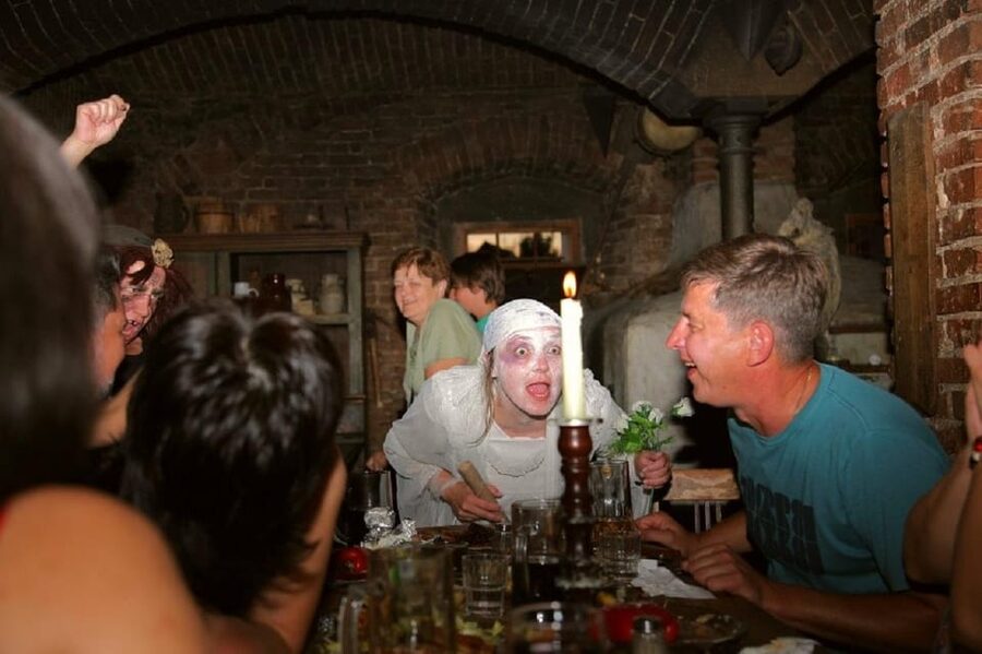 From Prague: Medieval Dinner, Show, Castle and Brewery - A compact look inside Dětenice Castle