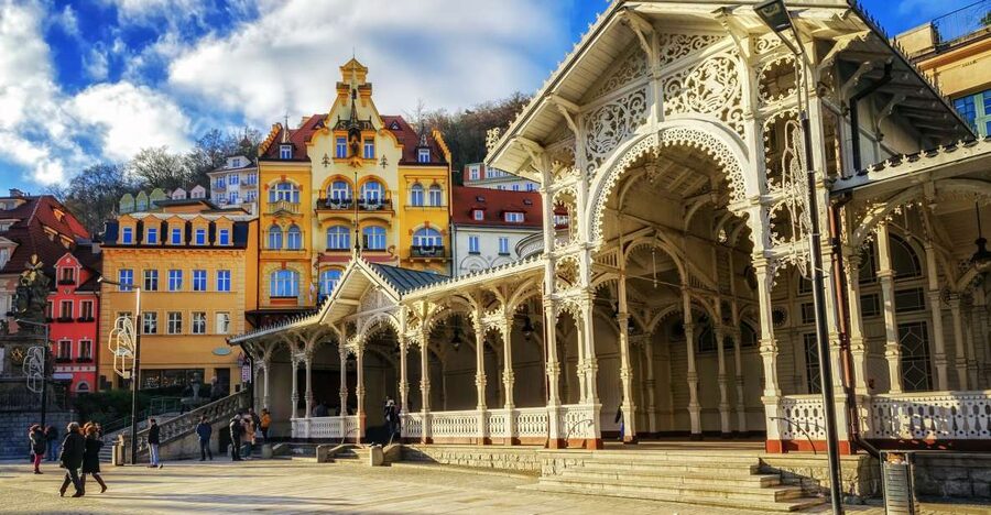 From Prague: Private Karlovy Vary & Crystal Factory Tour - Key points to know before you book