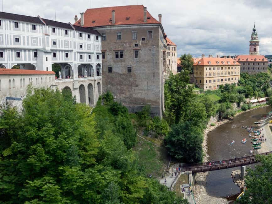 From Prague to the fabulous Cesky Krumlov:fullday experience - Leaving Prague with a driver-guide