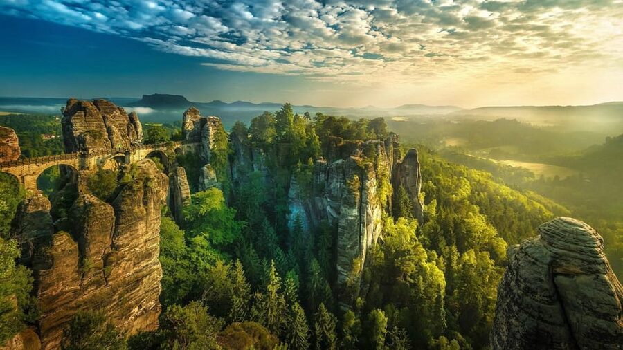 From Prague: Tour to Saxon and Bohemian Switzerland - The guides make a real difference