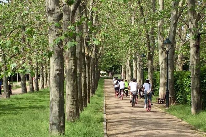 Full-Day All-in-One Electric Bike Tour of Prague (7hrs) - Charles Bridge, Kafka, and the Jewish Cemetery