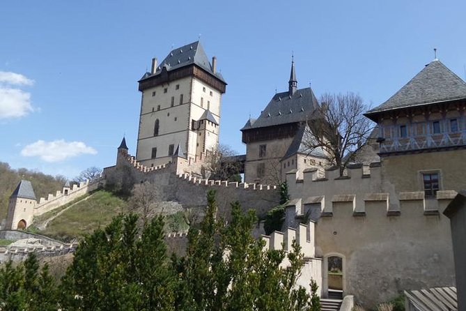 Full-Day Countryside E-Bike Tour to Karlstejn Castle (small group - Along the Vltava and Berounka rivers